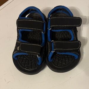 Children's Black and Blue Adjustable Hook-and-Loop Sandals